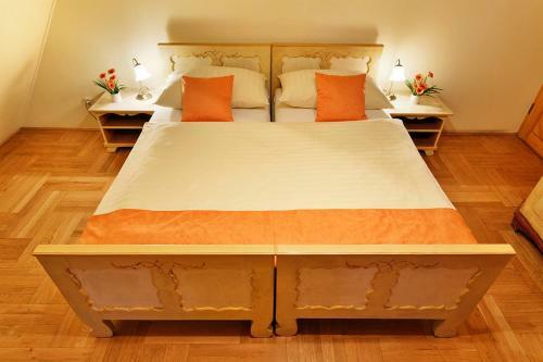 Hostal Penzion U Kriveho Psa