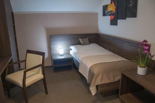 Hostal Restaurace A Penzion U Kl�sk?