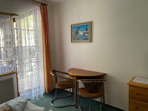 Hostal Pension Holiday