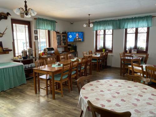 Hostal Pension Holiday