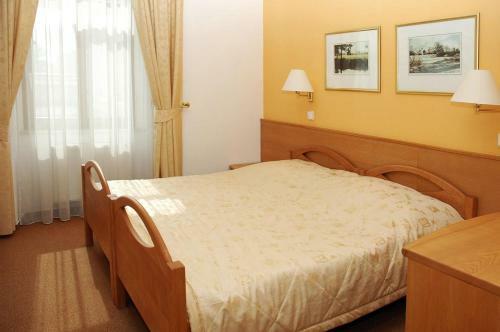 Hotel Restaurant Modr� Hv?zda