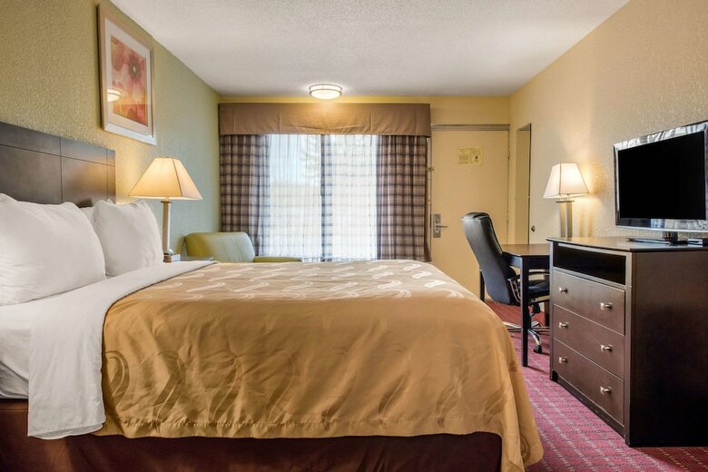 Hotel Quality Inn Huntingburg