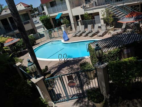 Hotel Tarzana Inn