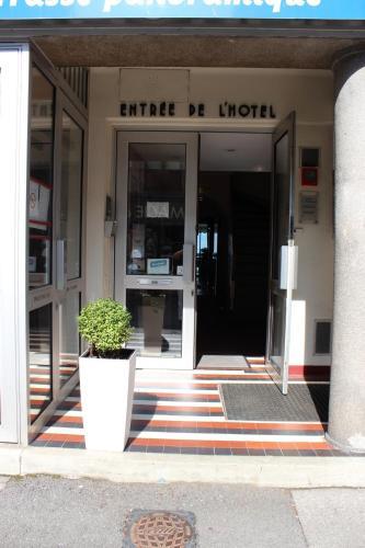 Hotel National