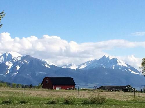 Pine Creek Cabin Livingston Montana