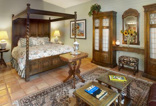 Cactus Cove Bed And Breakfast Inn