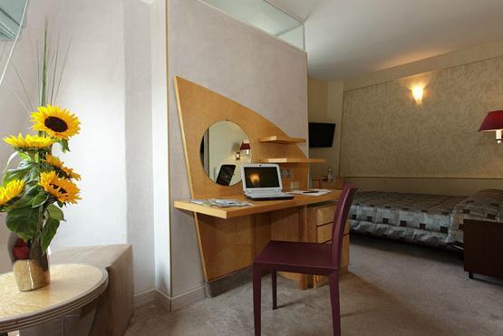Splendid Tour Eiffel Hotel