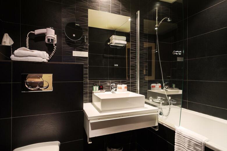 Hotel Arc Elys�es