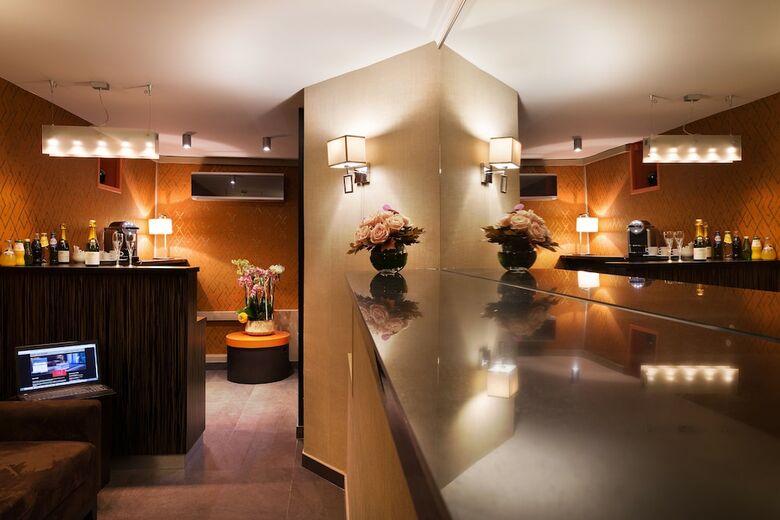 Hotel Arc Elys�es