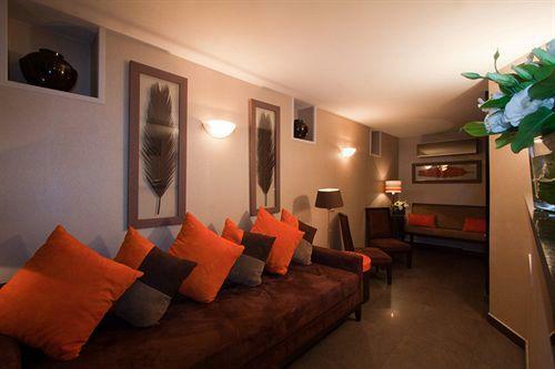 Hotel Arc Elys�es