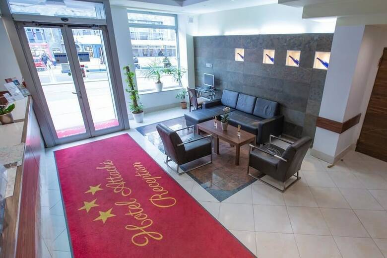Hotel Attache