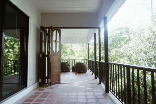 Hotel Rock And Tree House Resort