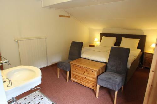 Hostal B&B Swisschalet Montana