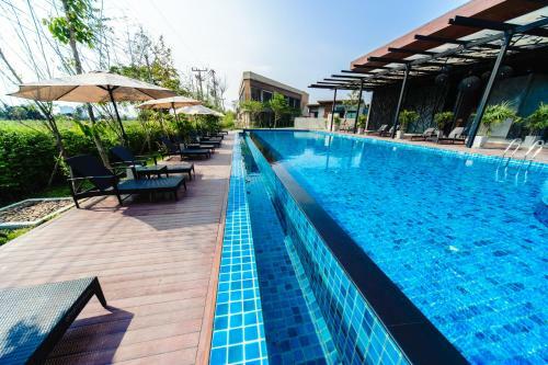 Hotel Sea Two Pool Villa Resort Pattaya