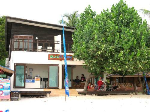 Hostal Davy Jones Locker Hotel