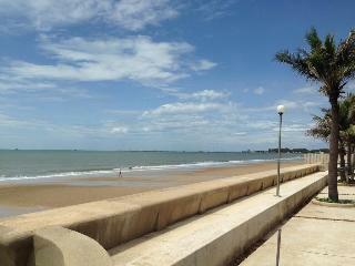 Hotel Ban Talay Samran