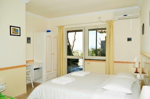 Alle Ginestre Capri B&B