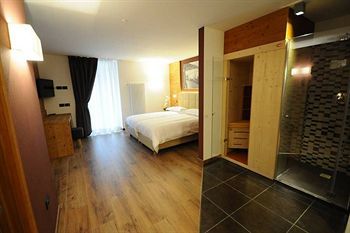 Sassdei My Active Suite Hotel