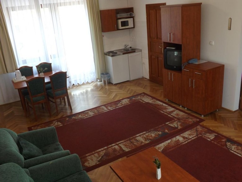 Helios Hotel & Pension