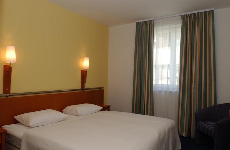 Hotel Veritas
