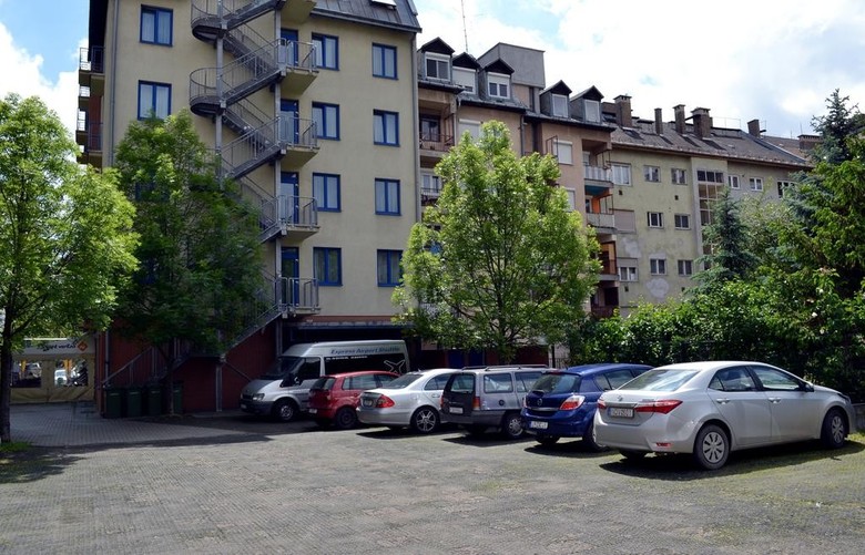 Hotel Veritas