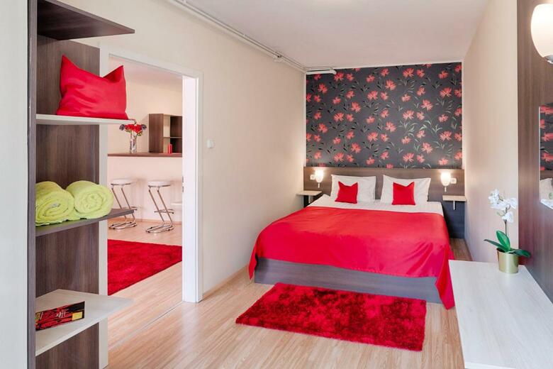 Triple M Hotel