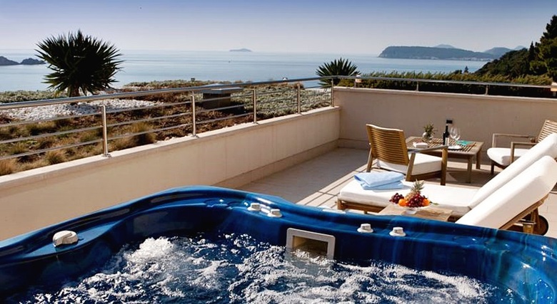 Hotel More