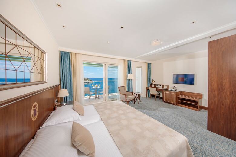Hotel More