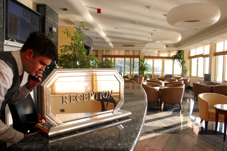 Hotel More