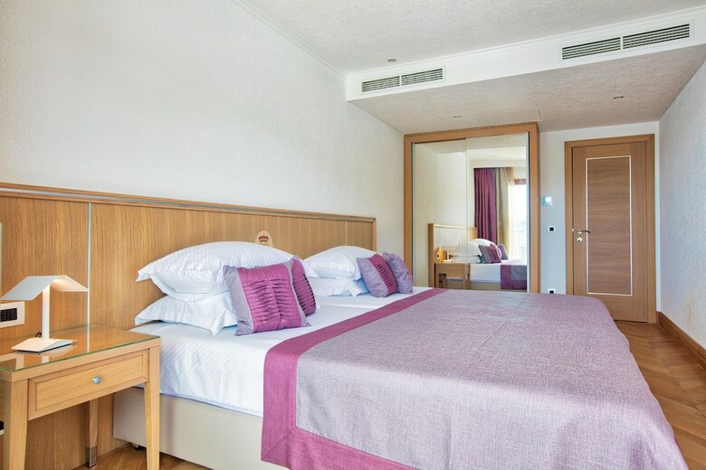 Hotel More