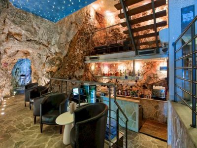 Hotel More