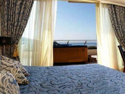 Hotel More