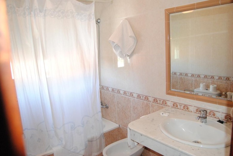 Hotel Riveiro II
