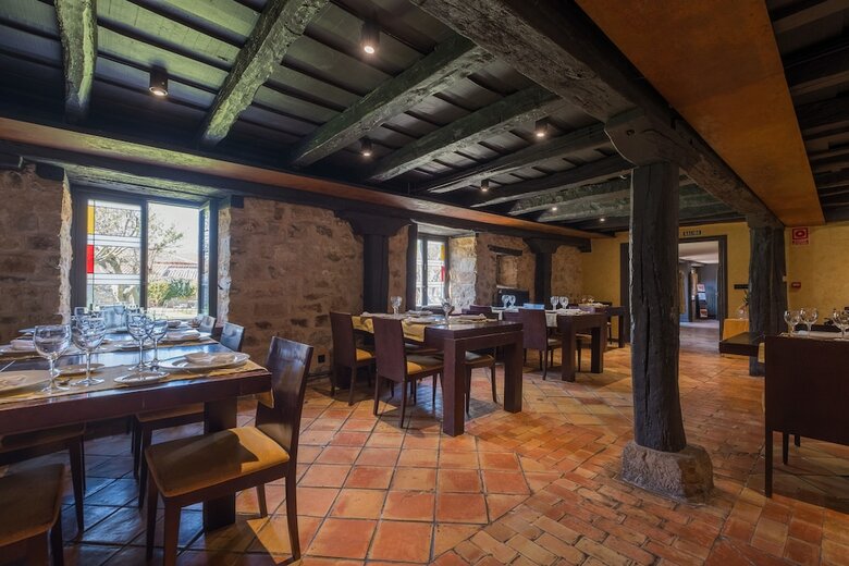 Hotel Posada Santa Maria La Real