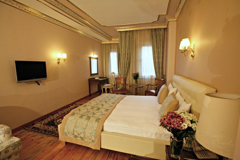 Uyan Hotel