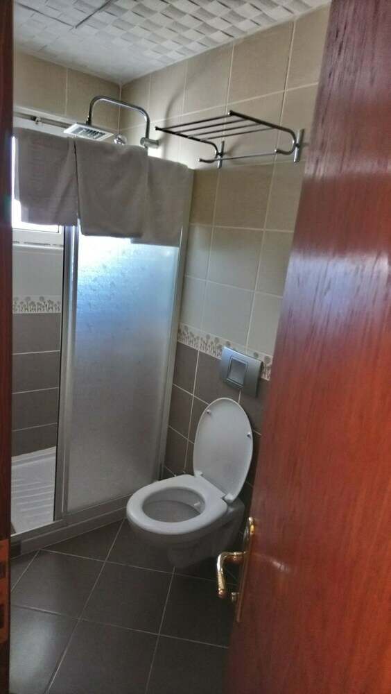 Cosmopolitan Park Hotel