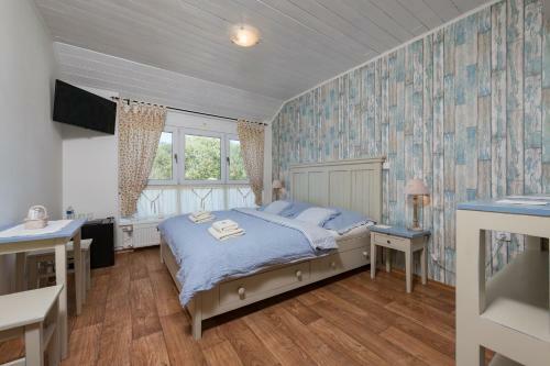 Bed & Breakfast Penzion St?�brn� V�tr - Adults Only