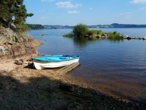 Bed & Breakfast Penzion St?�brn� V�tr - Adults Only