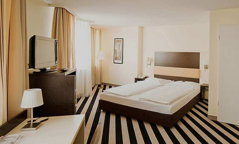 Hotel Bristol