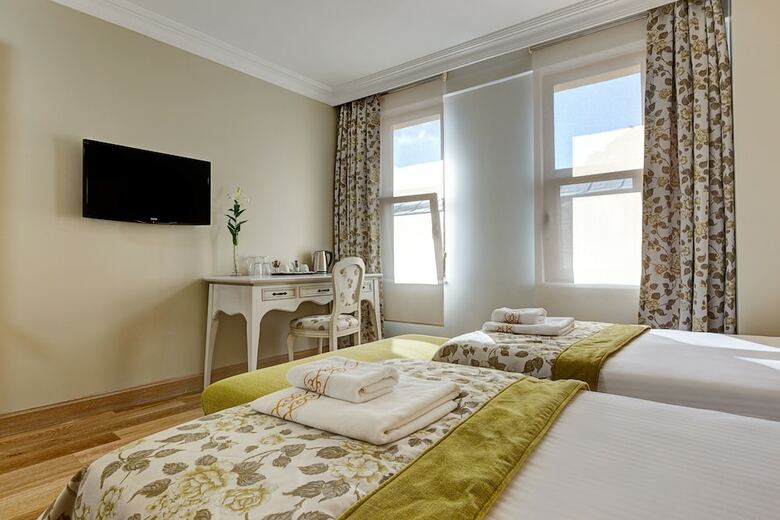 Arena Hotel