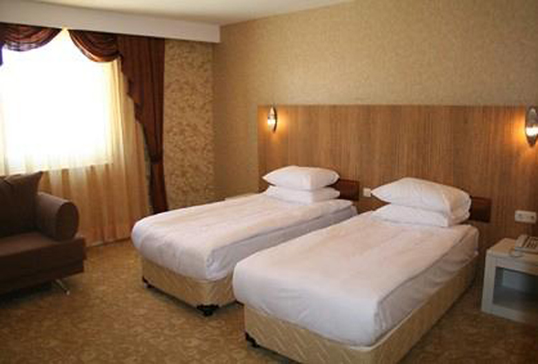 Hotel Golden Hill
