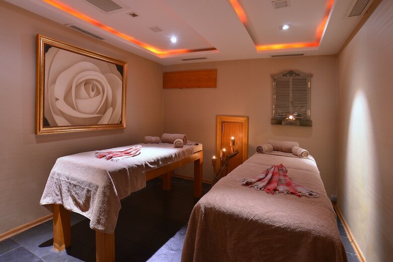 Hotel Pera Tulip