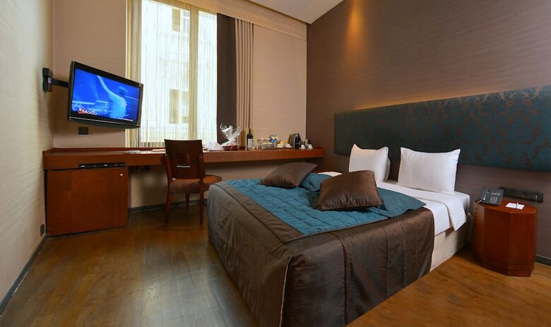 Hotel Pera Tulip