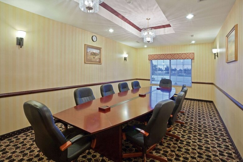 Posada La Quinta Inn & Suites Dodge City