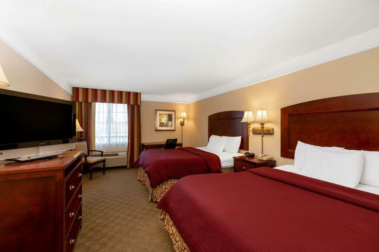 Posada La Quinta Inn & Suites Dodge City