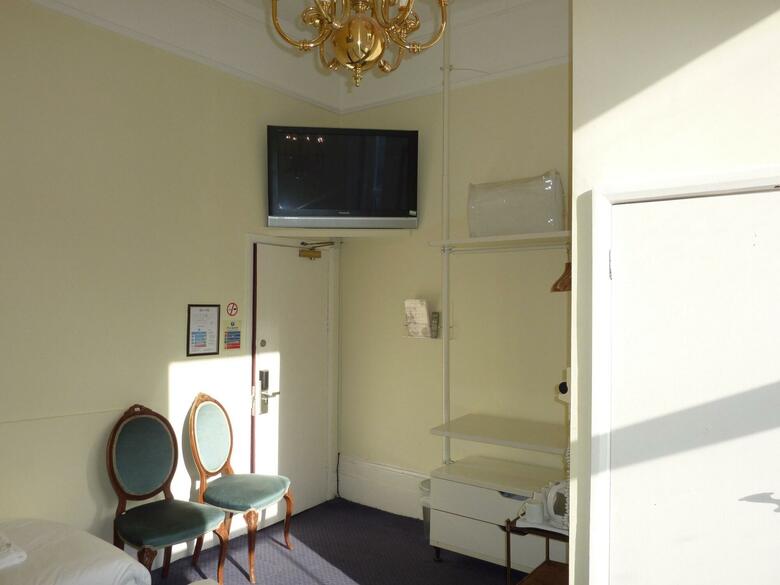 Hostal Manor Hotel