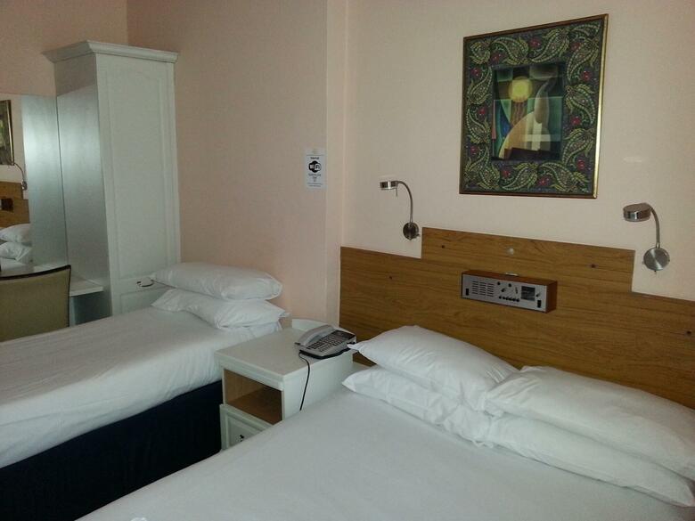 Hostal Manor Hotel