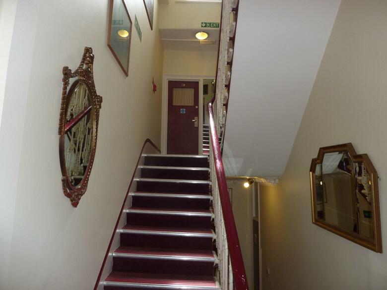 Hostal Manor Hotel