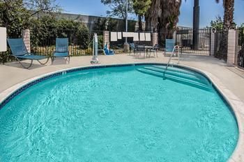 Motel Days Inn Ontario Airport