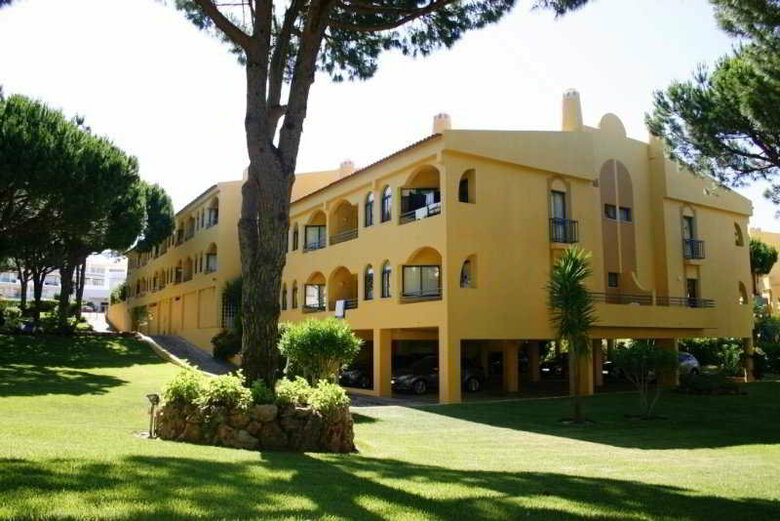 Rio Apartments